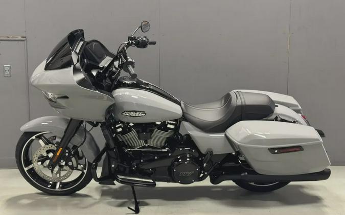 FLTRX 2025 Road Glide®