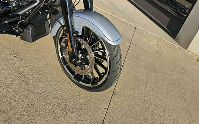 2024 Harley-Davidson® FLTRT - Road Glide® 3