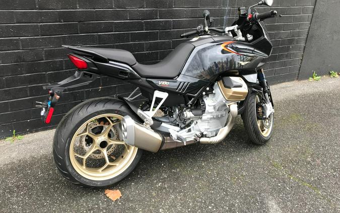 2024 Moto Guzzi V100 Mandello