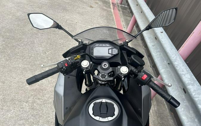 2025 Kawasaki Ninja 500 ABS Metallic Flat Spark Black/Metallic ABS