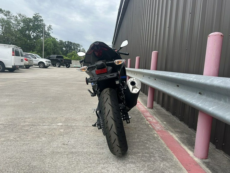 2025 Kawasaki Ninja 500 ABS Metallic Flat Spark Black/Metallic ABS