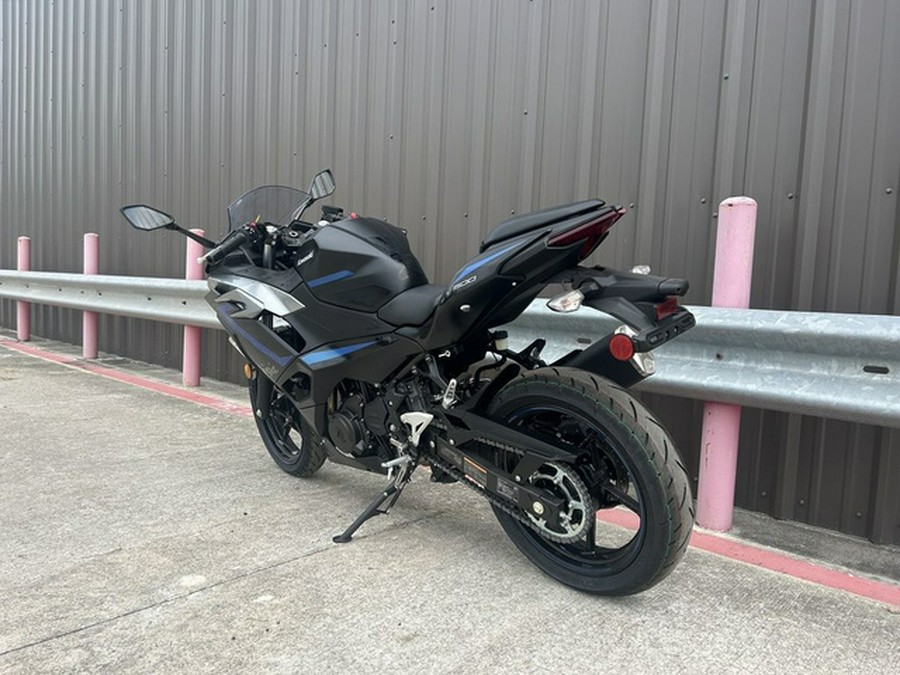 2025 Kawasaki Ninja 500 ABS Metallic Flat Spark Black/Metallic ABS