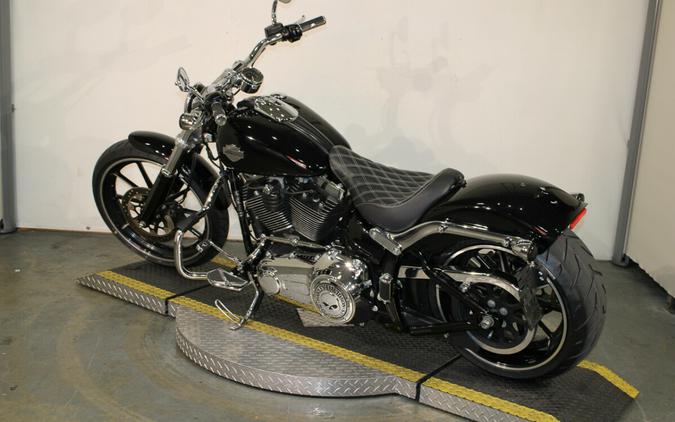 Used 2016 Harley-Davidson Softail Breakout Motorcycle For Sale In Miami, Florida