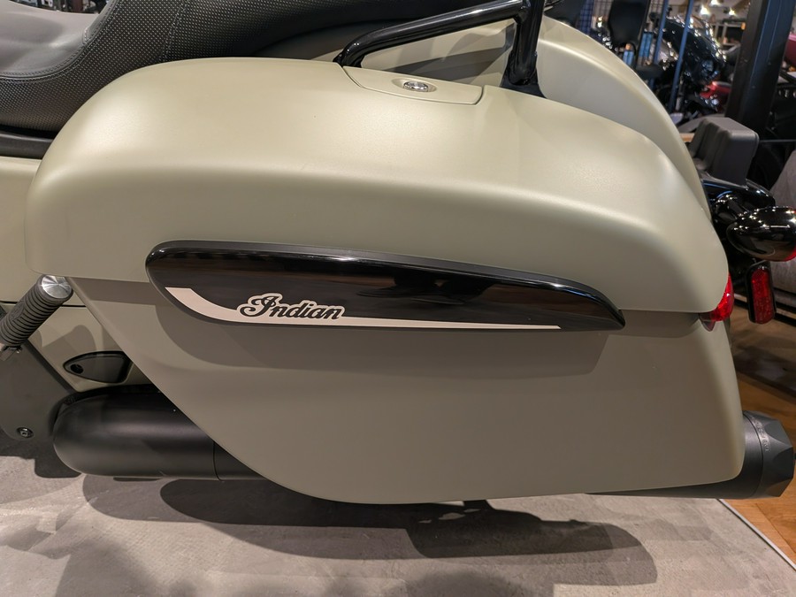 2025 Indian Motorcycle Challenger® Dark Horse® 112