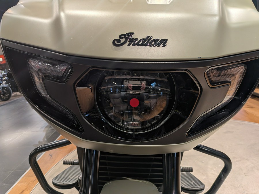 2025 Indian Motorcycle Challenger® Dark Horse® 112