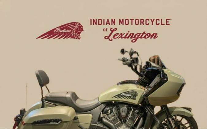 2025 Indian Motorcycle Challenger® Dark Horse® 112