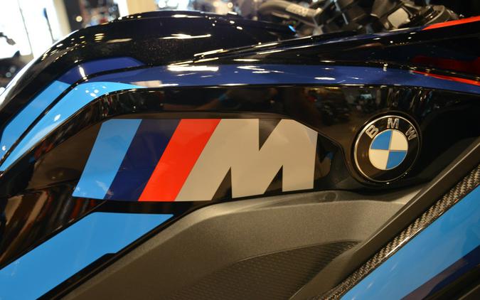 2026 BMW M1000XR