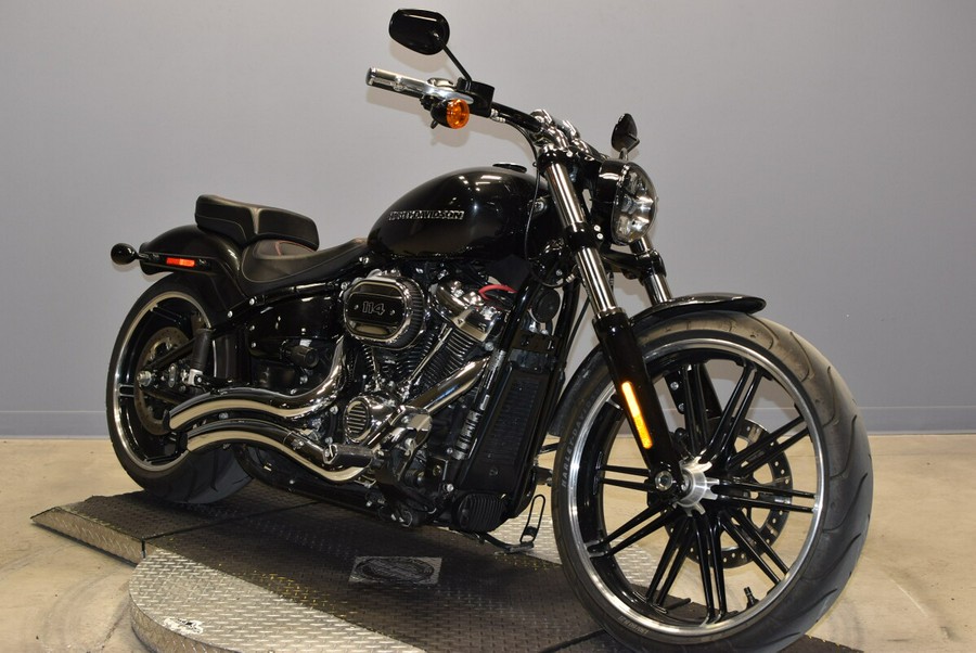 2018 Harley-Davidson Breakout 114 Vivid Black