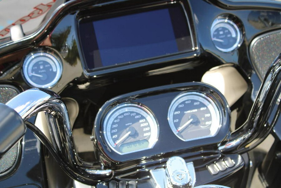 2022 Harley-Davidson® FLTRK - Road Glide® Limited
