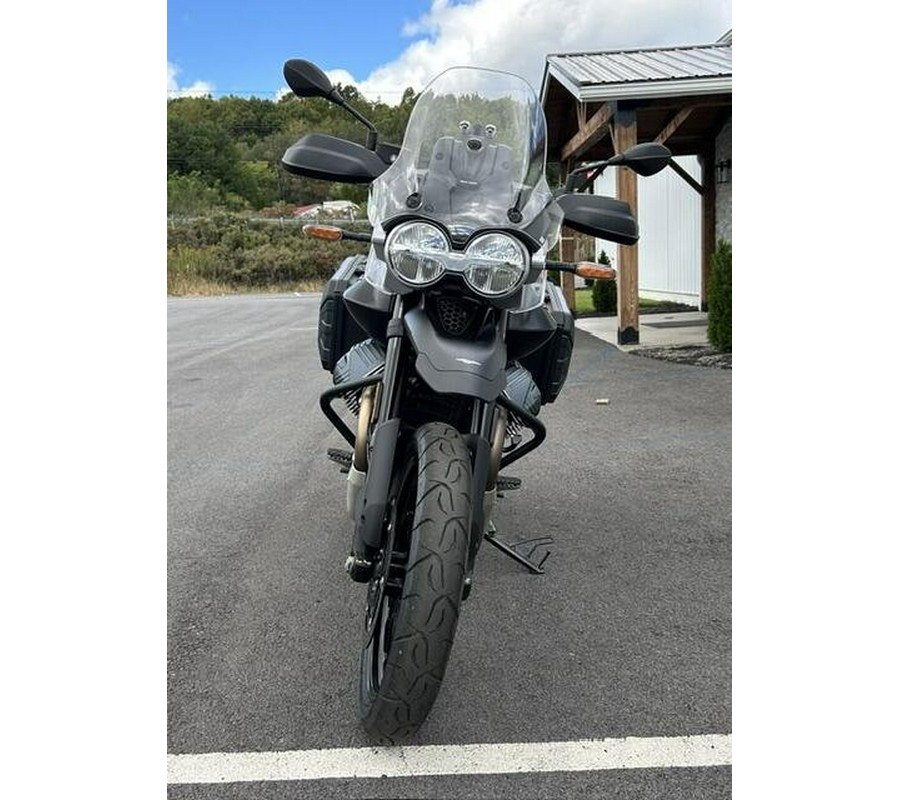 2025 Moto Guzzi V85 Strada