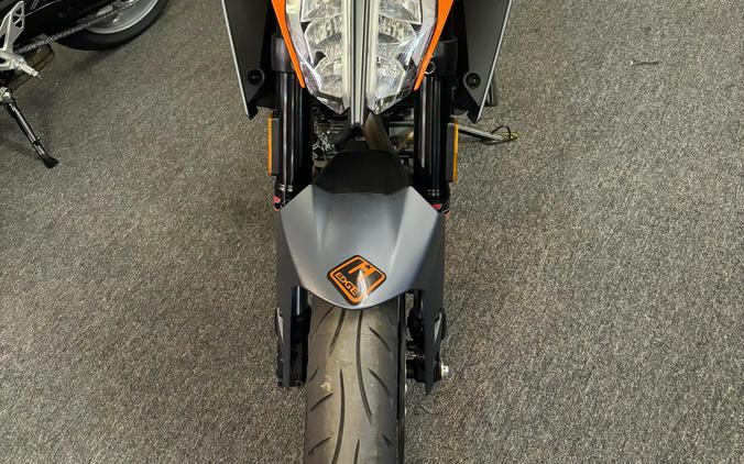 2023 KTM Duke 390