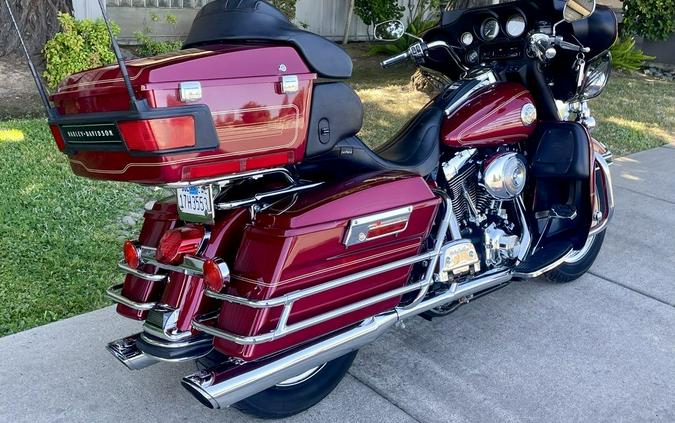 2004 Harley-Davidson® FLHTCUI - Electra Glide® Ultra Classic®