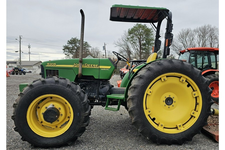 2004 John Deere 5205
