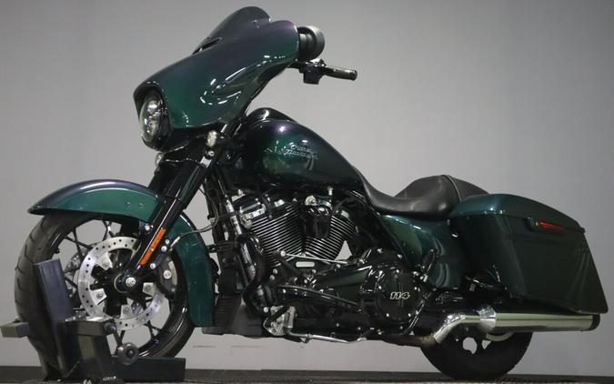 2021 Harley-Davidson Street Glide Special Snake Venom - Black Finish