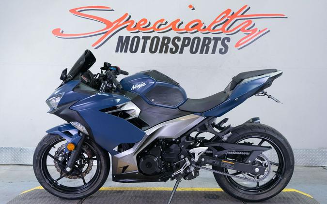 2022 Kawasaki Ninja 400