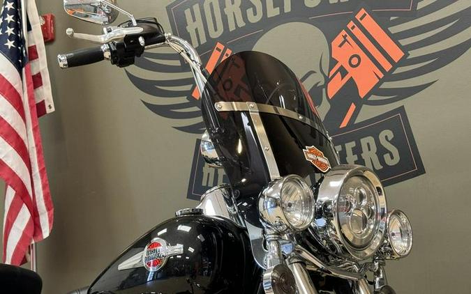 2017 Harley-Davidson® FLSTC - Heritage Softail® Classic