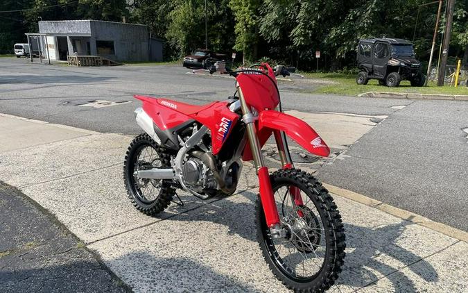 2025 Honda CRF450R Review [First Ride at Ironman Raceway]