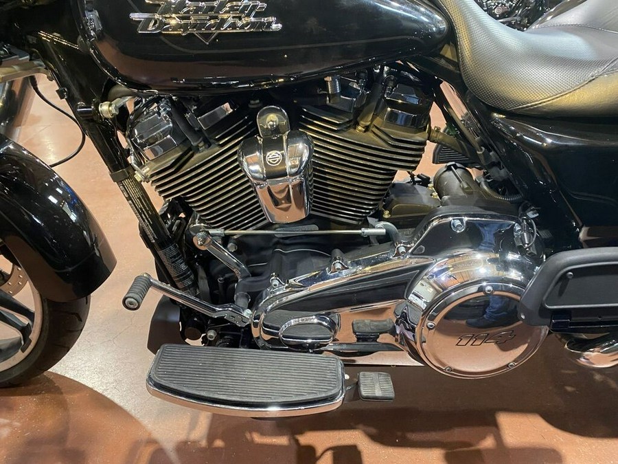 2022 Harley-Davidson Freewheeler