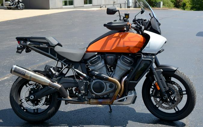2021 Harley-Davidson® Pan America™ 1250 Special Baja Orange/Stonewashed White Pearl
