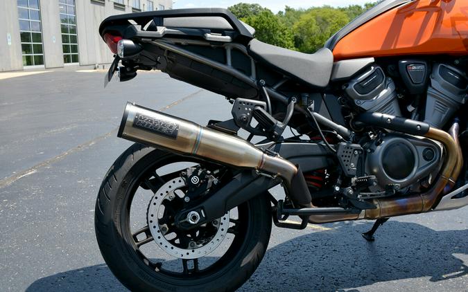 2021 Harley-Davidson® Pan America™ 1250 Special Baja Orange/Stonewashed White Pearl