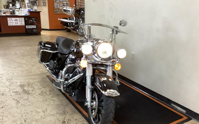 2018 Harley-Davidson Road King Black FLHR