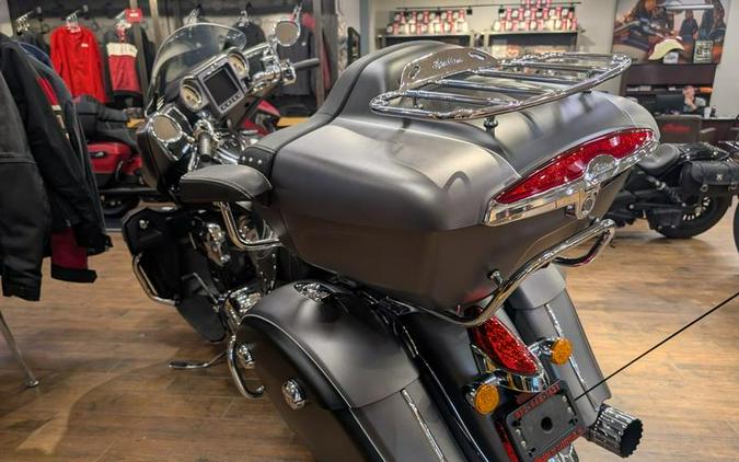 2019 Indian Motorcycle® Roadmaster® Steel Gray Smoke / Thunder Black Smoke