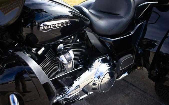 2019 Harley-Davidson Tri Glide Ultra FLHTCUTG
