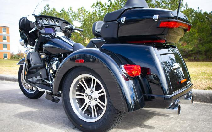 2019 Harley-Davidson Tri Glide Ultra FLHTCUTG