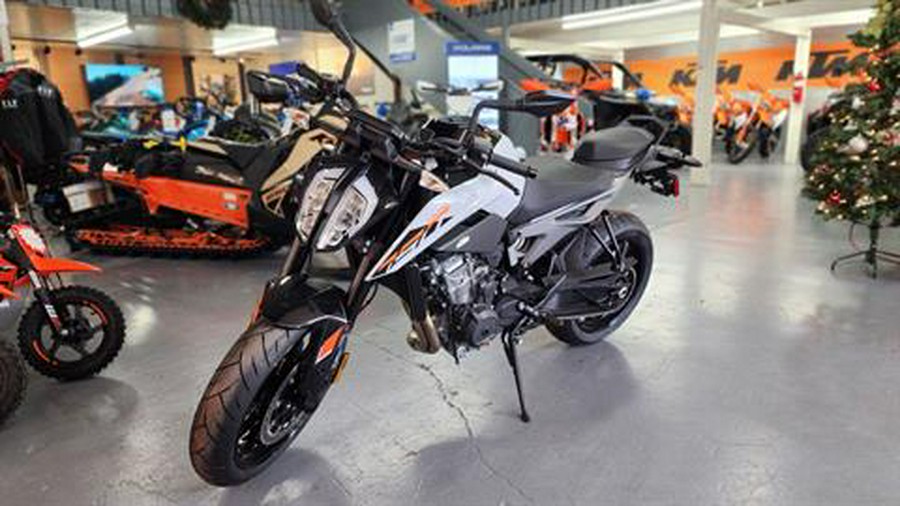 2023 KTM 790 Duke