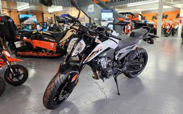 2023 KTM 790 Duke