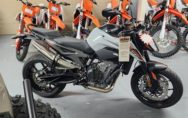 2023 KTM 790 Duke