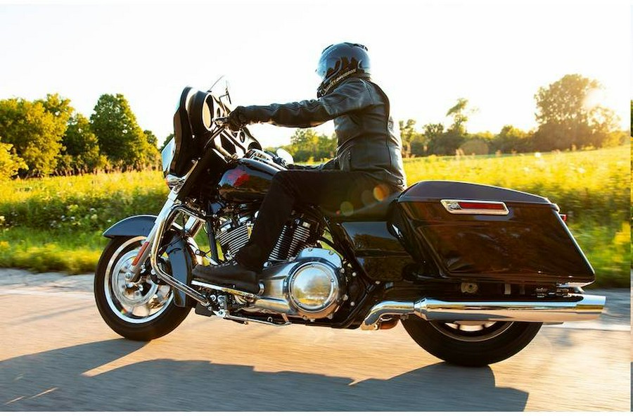 2022 Harley-Davidson® ELECTRA GLIDE STANDARD