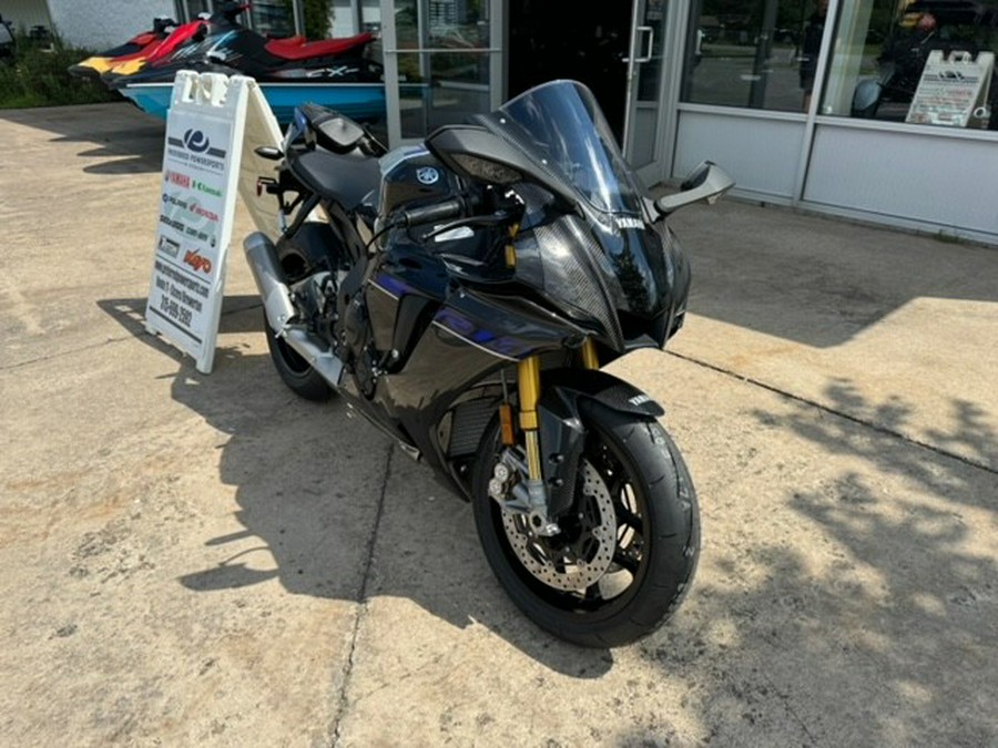 2024 Yamaha YZF-R1M Carbon Fiber