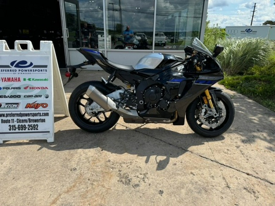 2024 Yamaha YZF-R1M Carbon Fiber