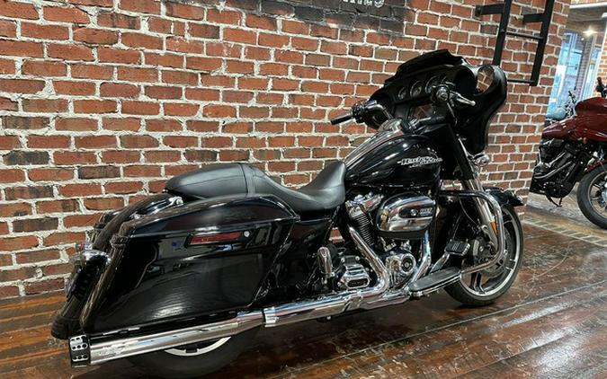 2017 Harley-Davidson FLHX - Street Glide