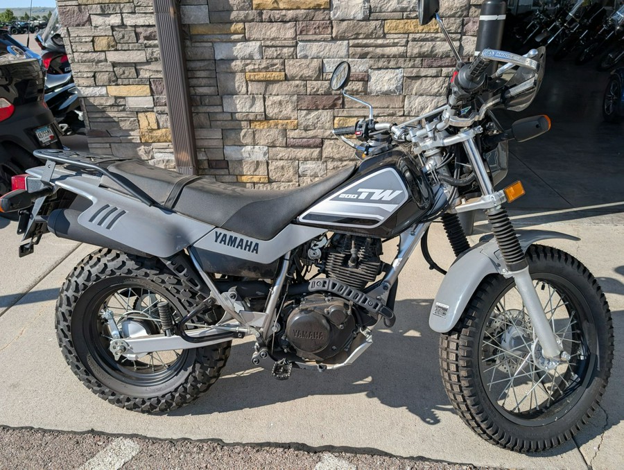 2022 Yamaha TW200
