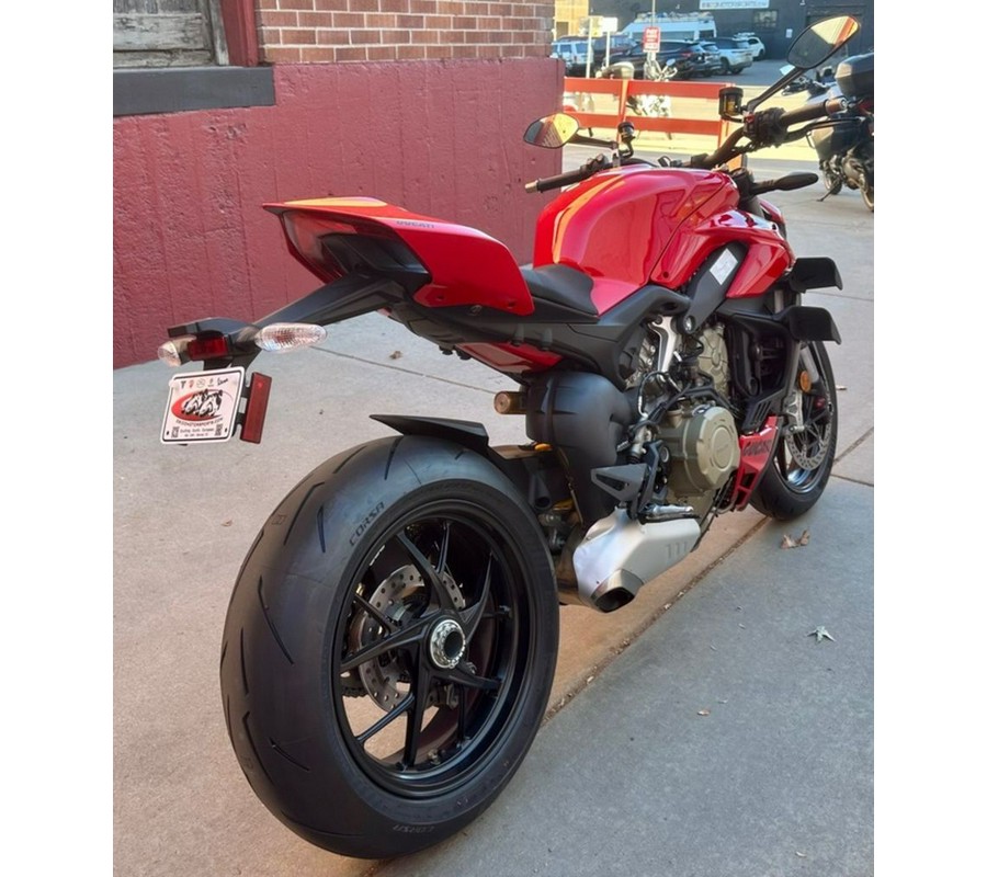 2024 Ducati Streetfighter V4 Red