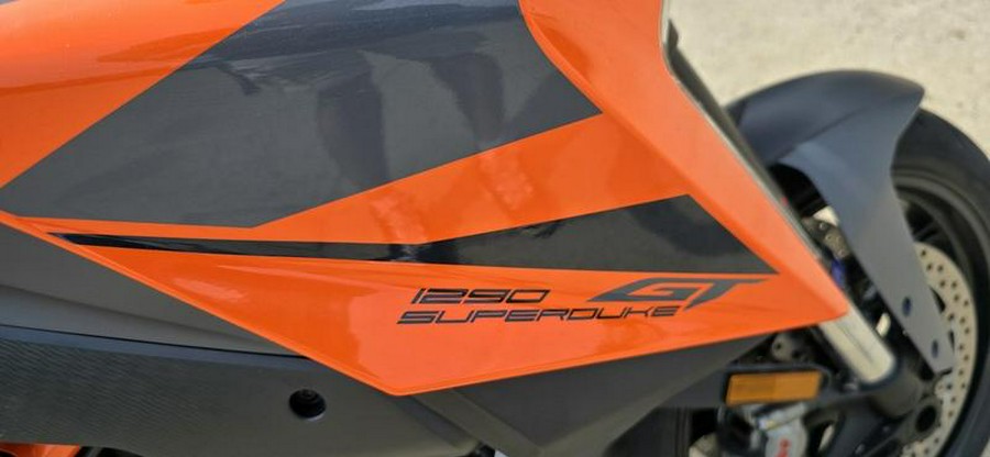 2023 KTM 1290 Super Duke GT