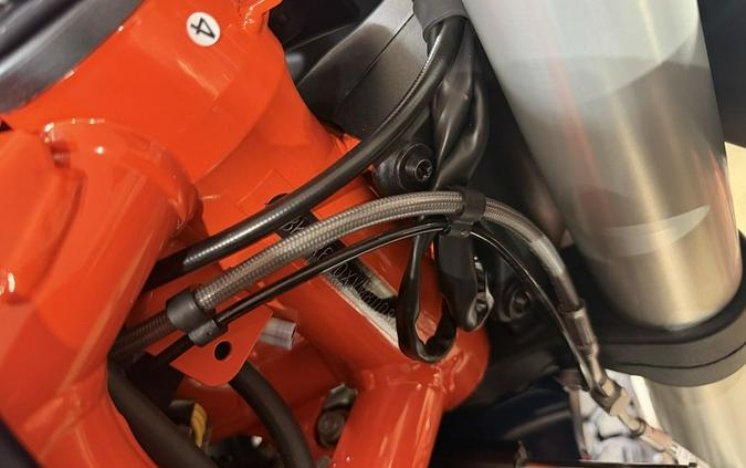 2027 KTM 890 Adventure R Rally