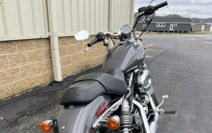 2016 Harley-Davidson 1200 Custom XL1200C