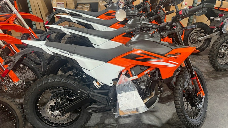 2026 KTM Enduro 390 R
