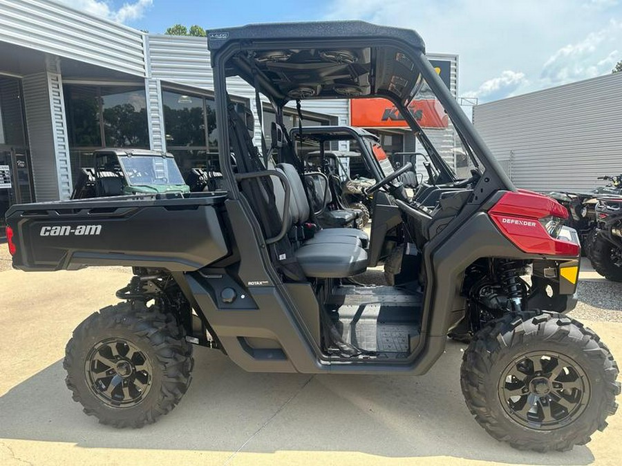 2025 Can-Am® Defender DPS HD10