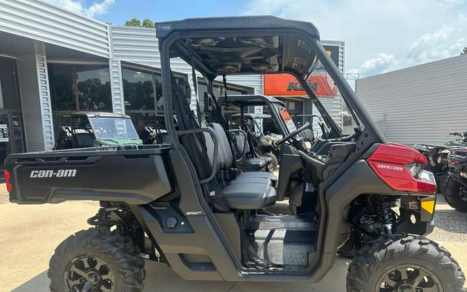 2025 Can-Am® Defender DPS HD10