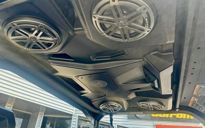 2025 Can-Am® Defender DPS HD10