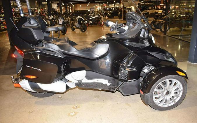 2016 Can-Am Spyder RT 6-Speed Semi-Automatic (SE6)