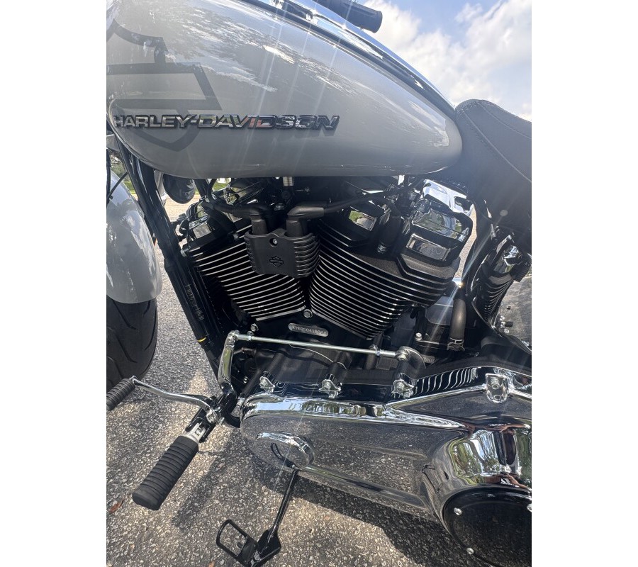 2025 Harley-Davidson® Breakout®