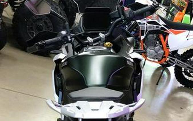 2024 Suzuki GSX-S1000GX Plus