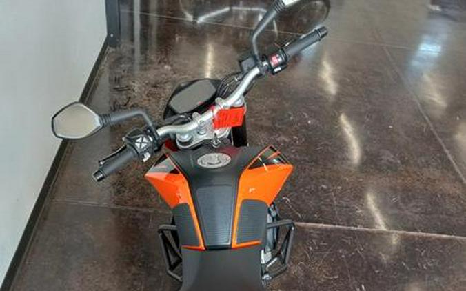 2017 KTM 690 Duke