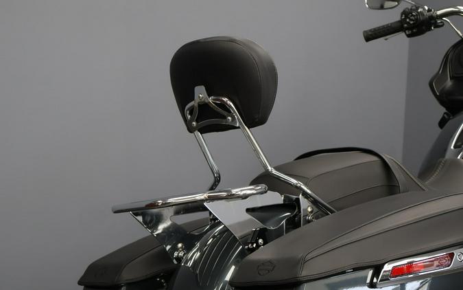 2025 Harley-Davidson® Road Glide® Iron Horse Metallic