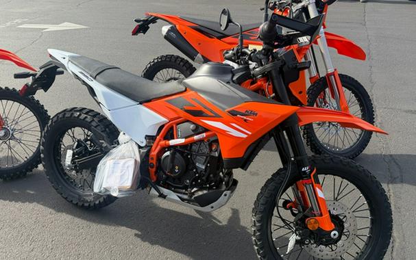 2026 KTM Enduro 390 R